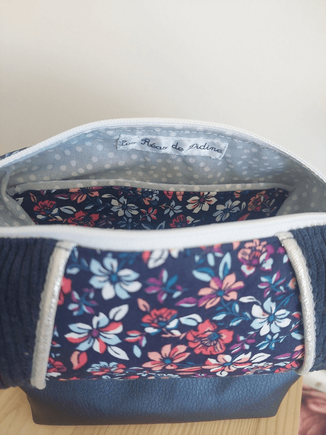 Ultra mini trousse toilette